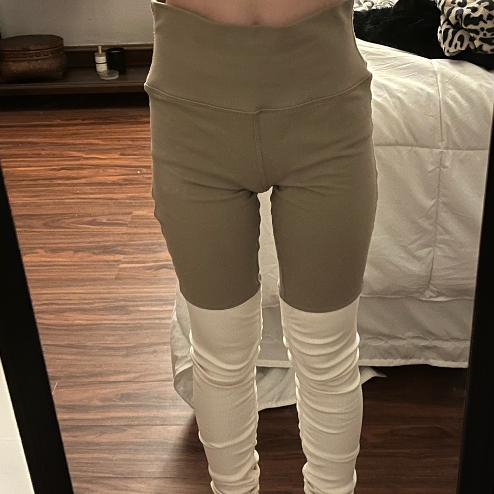 Alo yoga goddess leggings